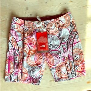 NWT The Northface Waterboard/Golf Shorts